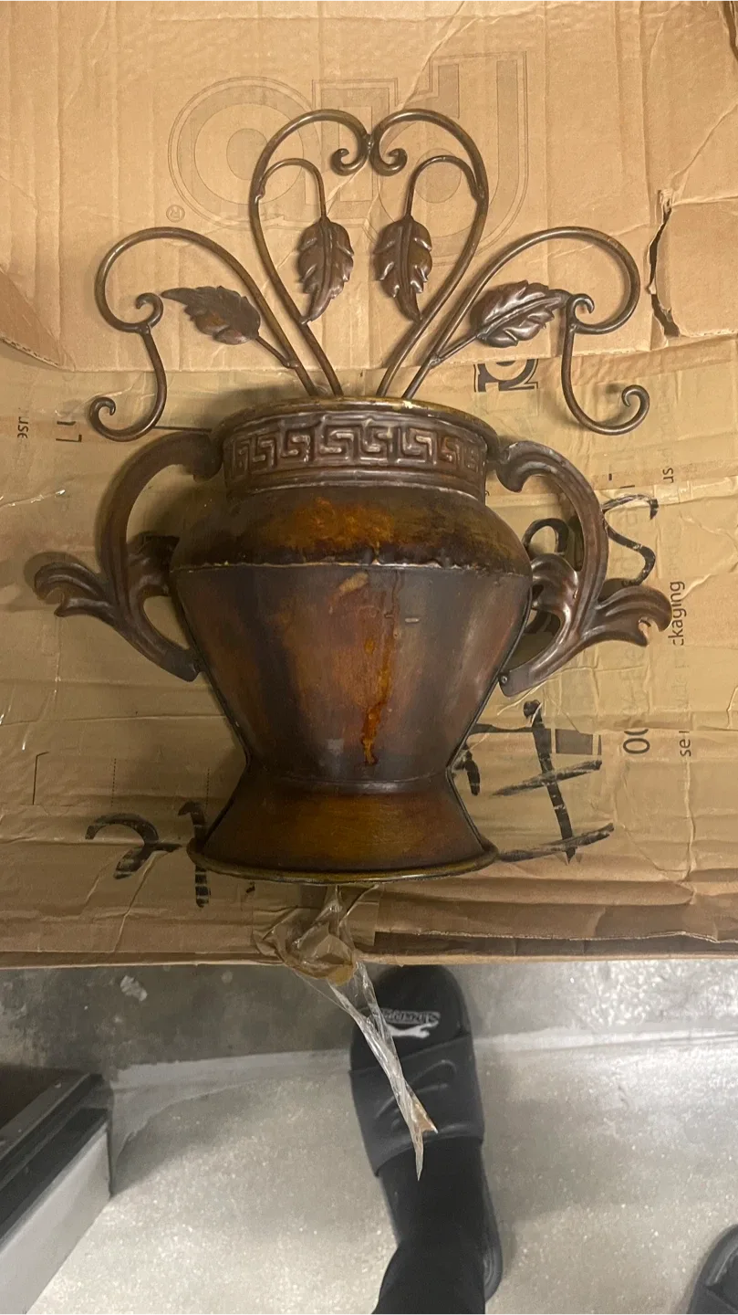 Metal Wall Vase thumbnail