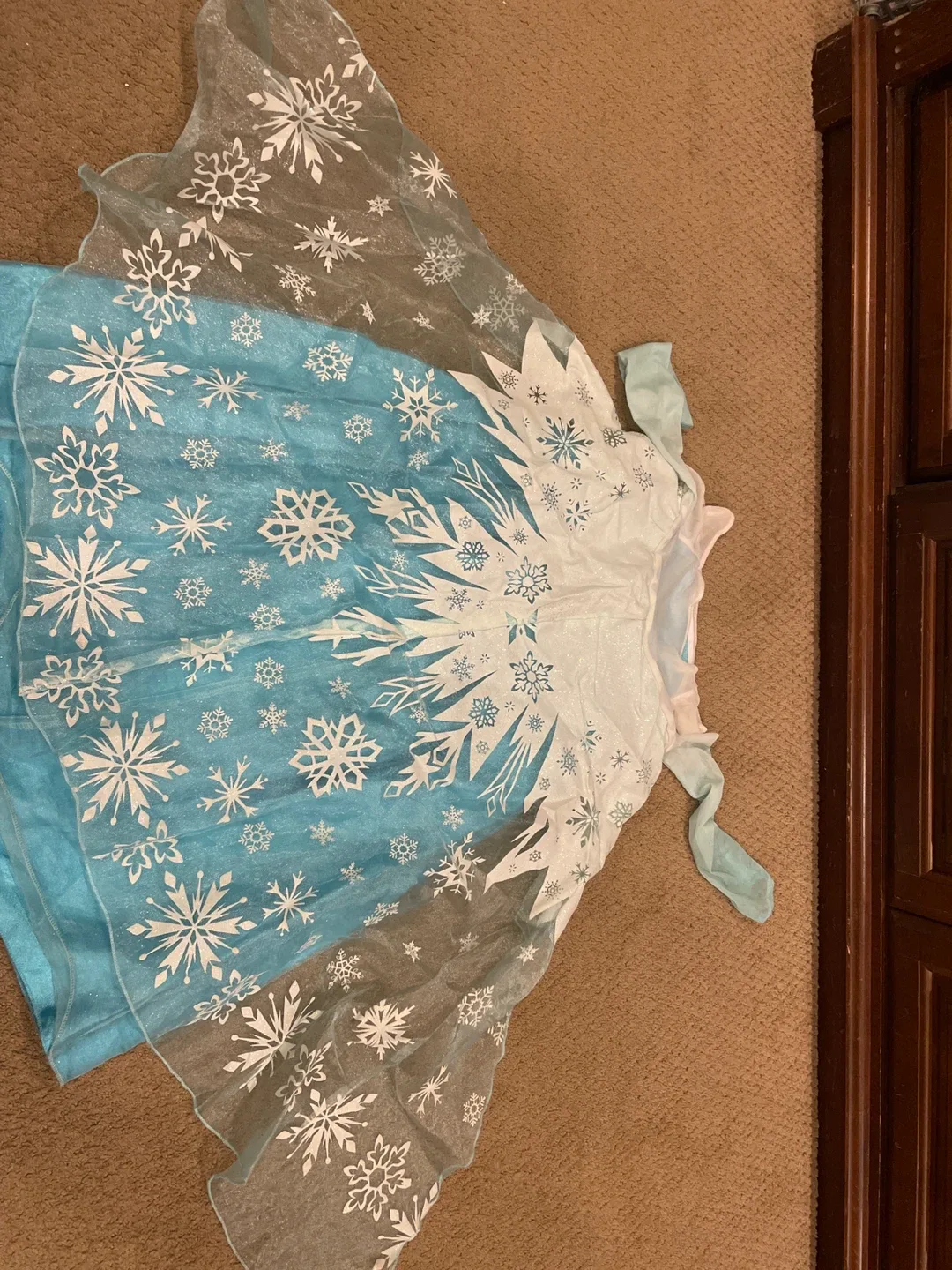 Disney Store Frozen Elsa Dress Size 5/6 image indicator(6)