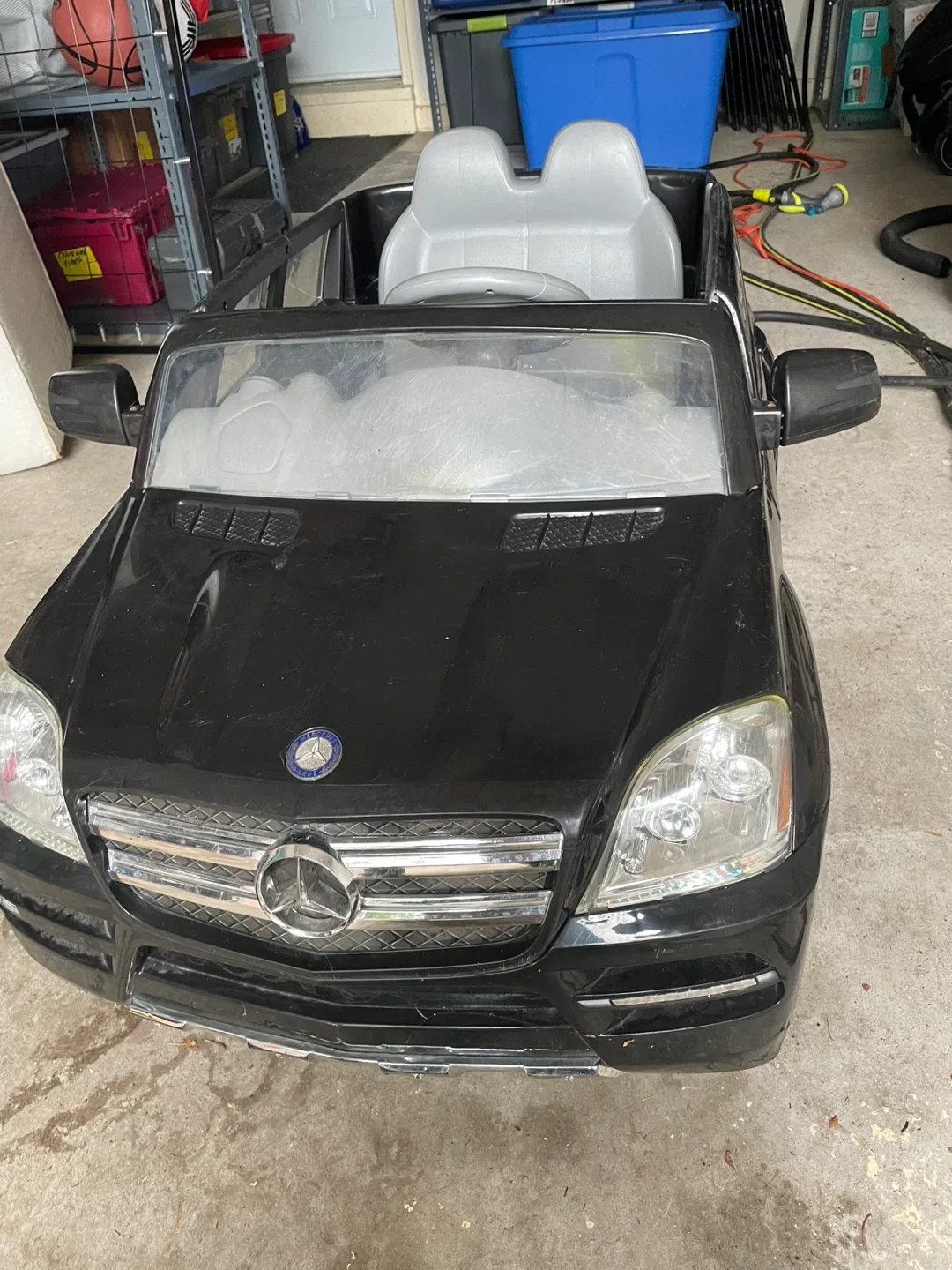 Mercedes-Benz GL450 4MATIC Ride-On Car image indicator(3)