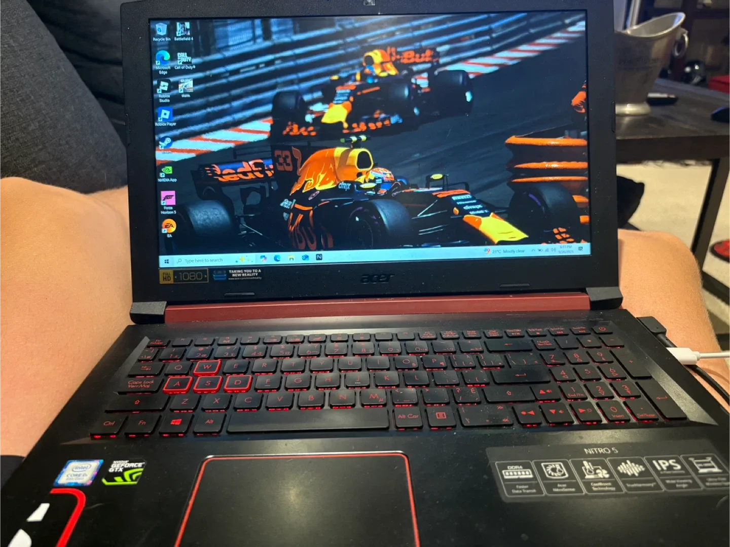 Acer Nitro 5 Gaming Laptop image indicator(2)