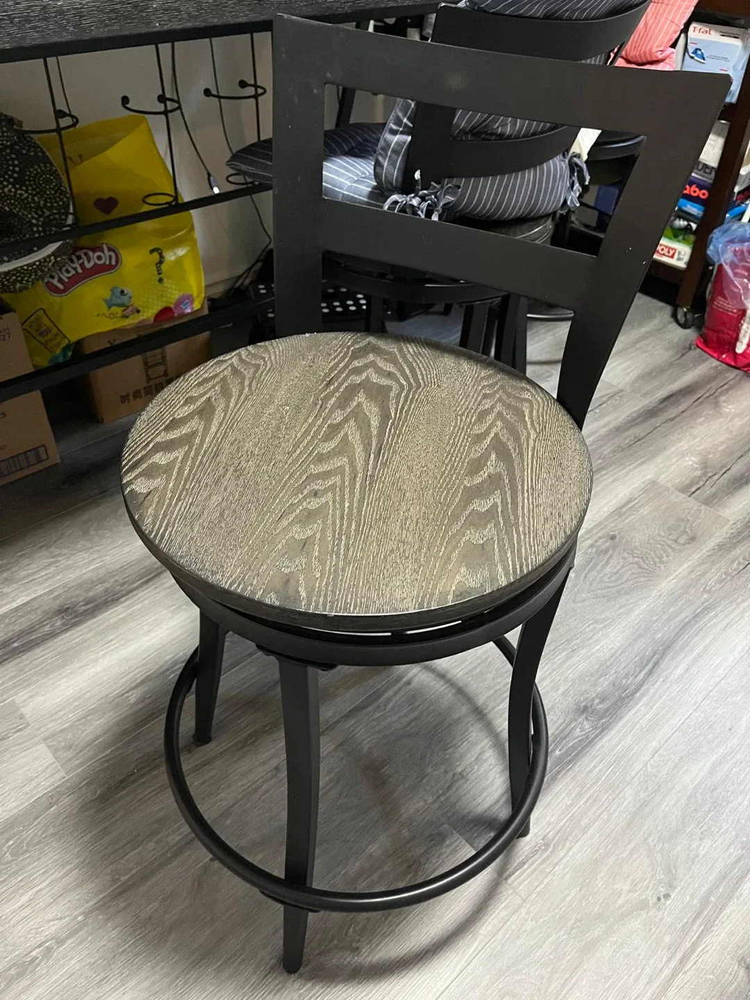 Dining table + 4 dining stools - free (recalled) image indicator(4)