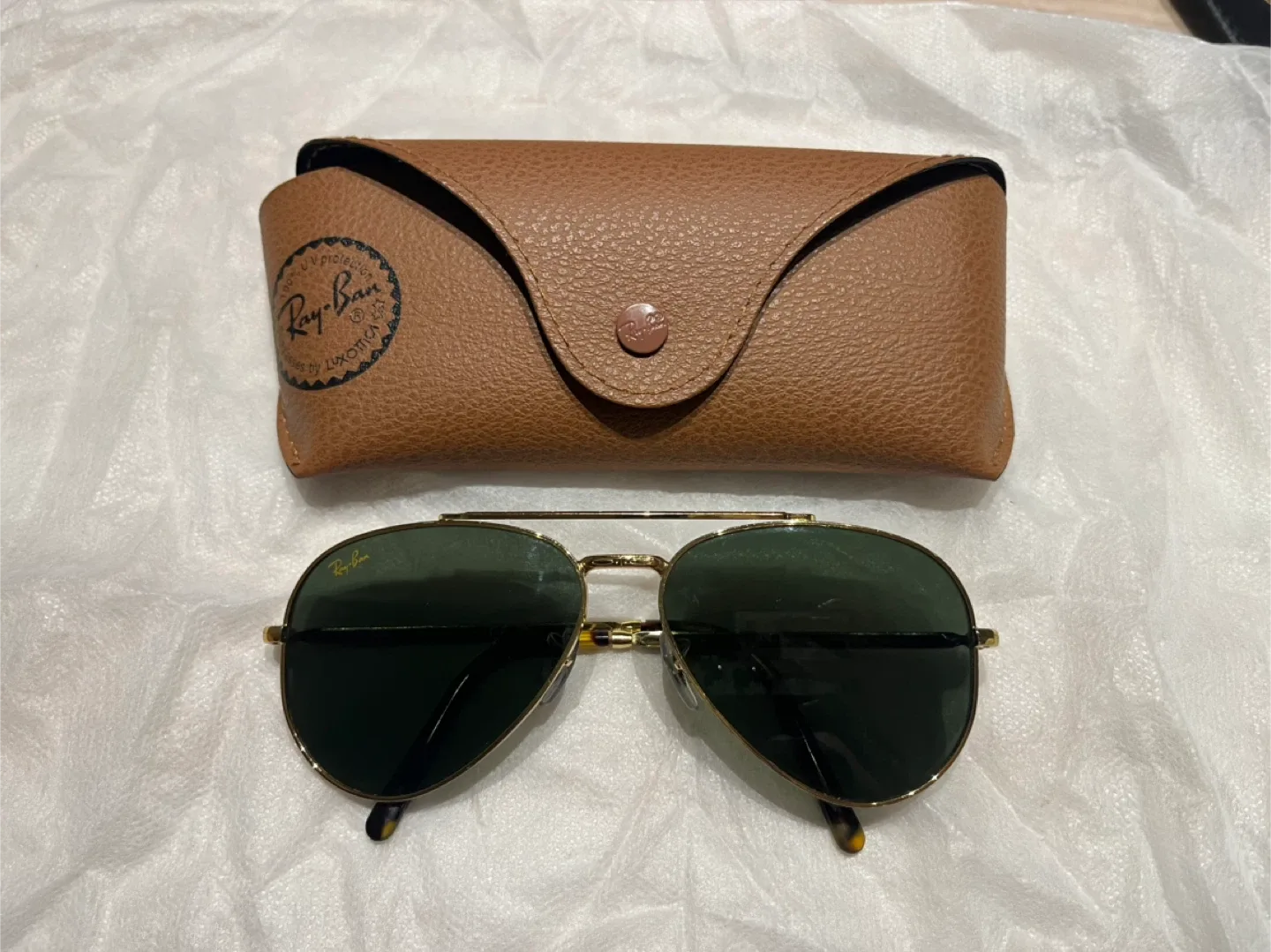 Ray-Ban Aviator Sunglasses - Gold Frame thumbnail