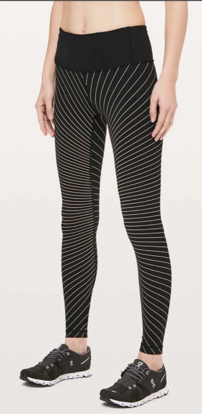 Lululemon Speed Wunder Tight 28" Black/Soft Sand image indicator(2)