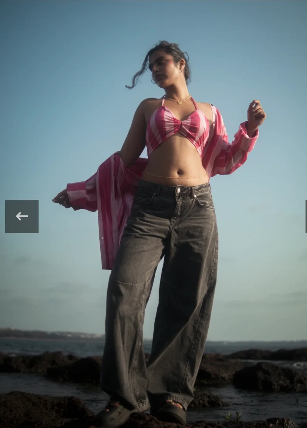 Shirt with Bralette image indicator(4)