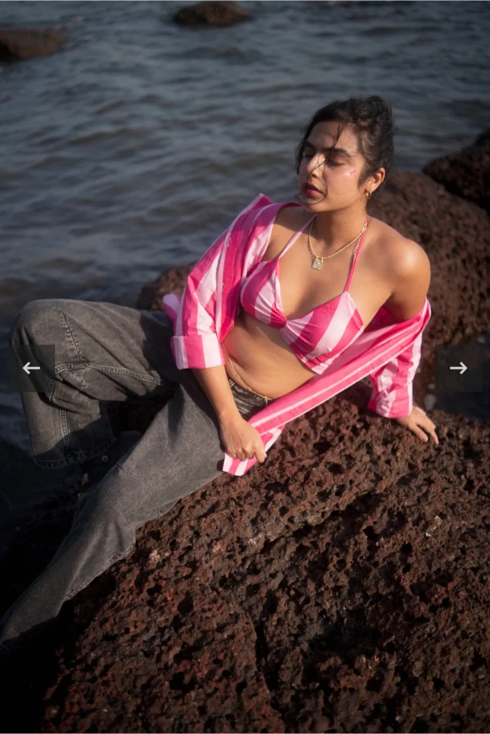 Shirt with Bralette image indicator(2)