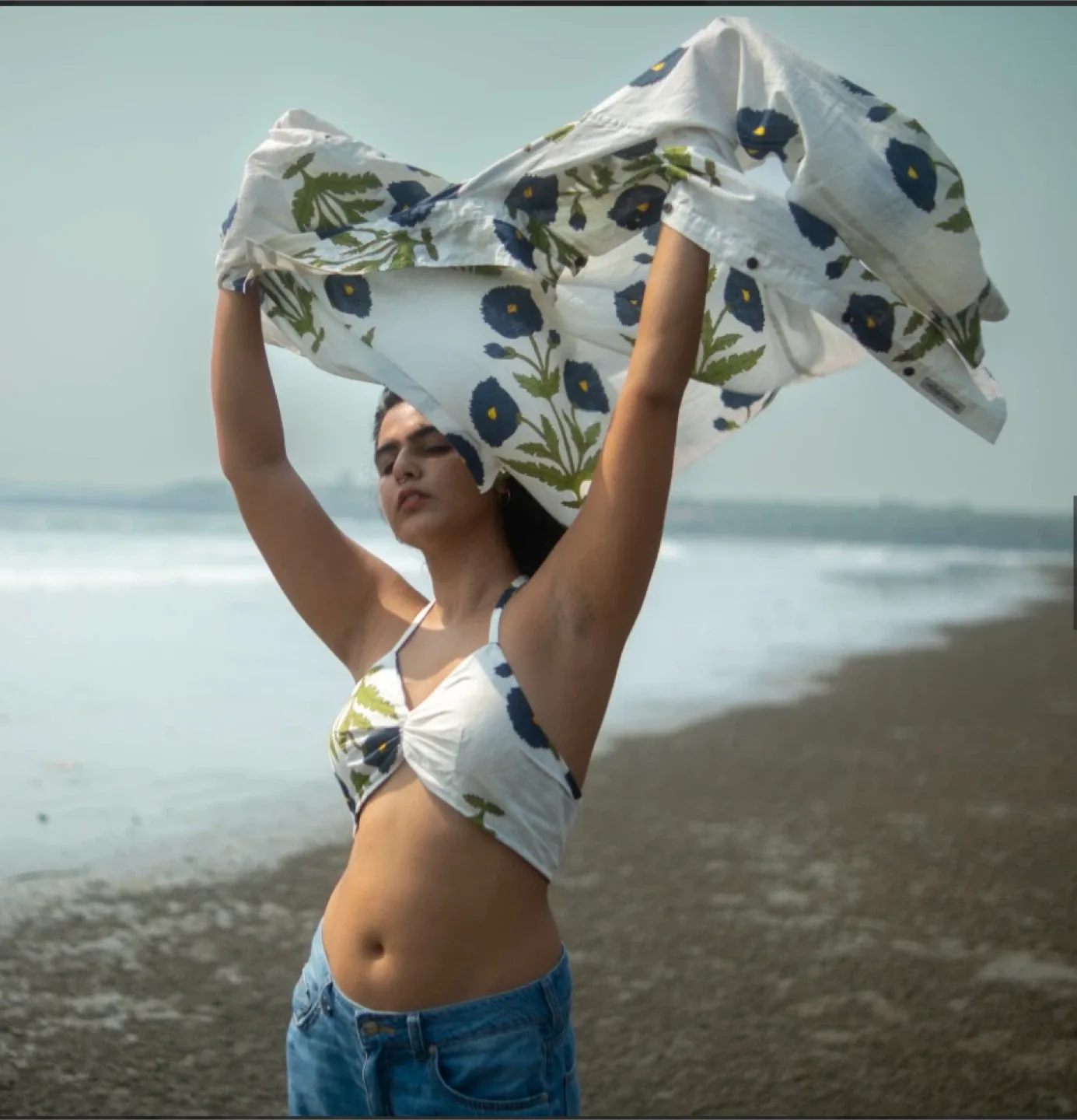 Shirt with Bralette image indicator(6)