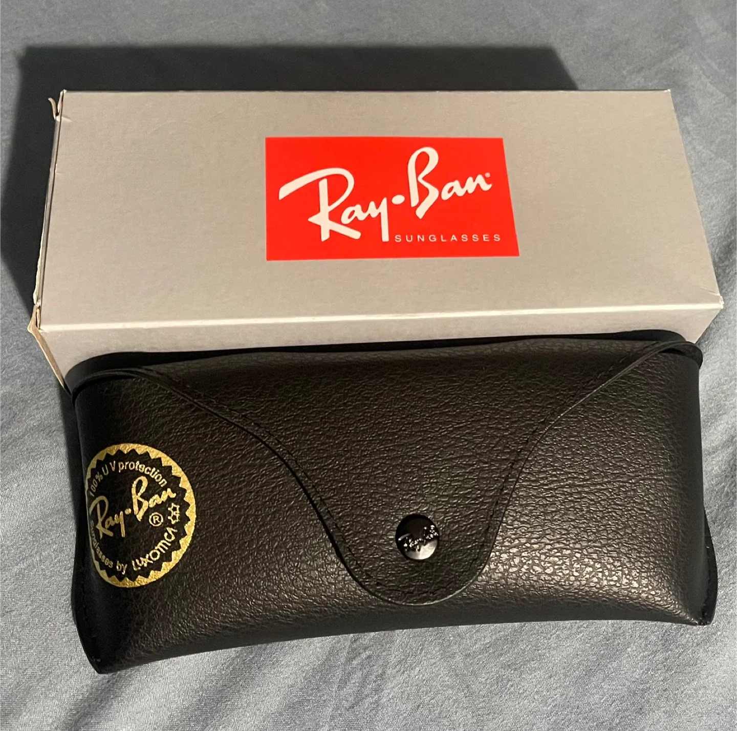 Ray-Ban ORB2210 Black Sunglasses with Box image indicator(3)