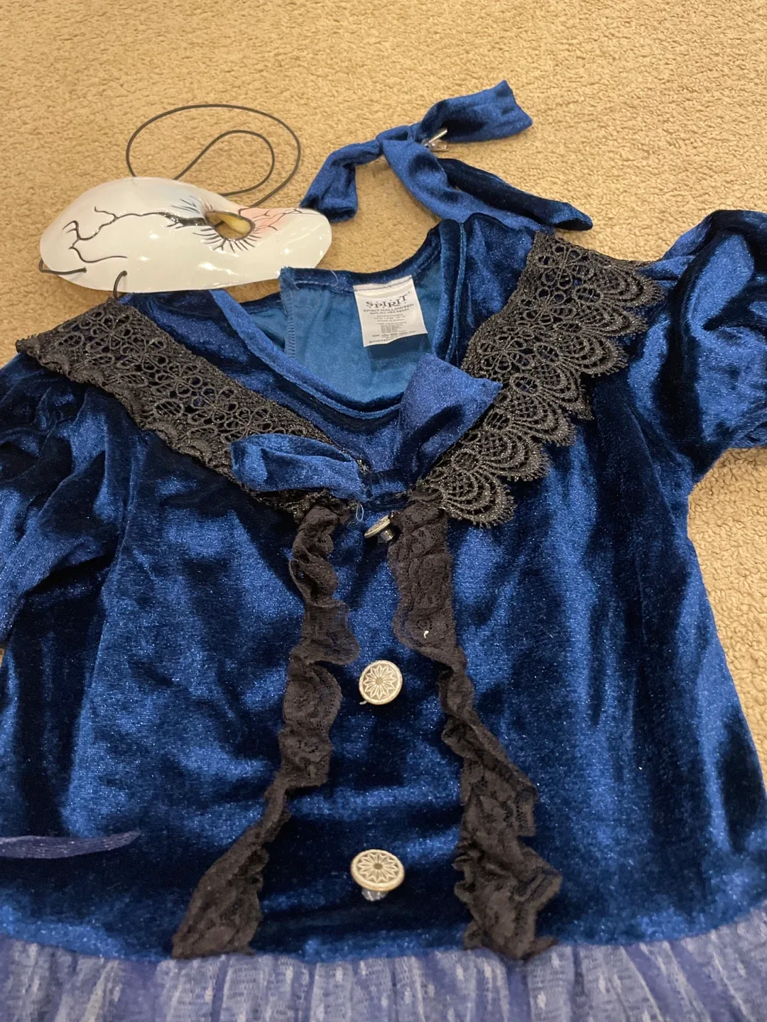 Spirit Halloween Costume image indicator(2)