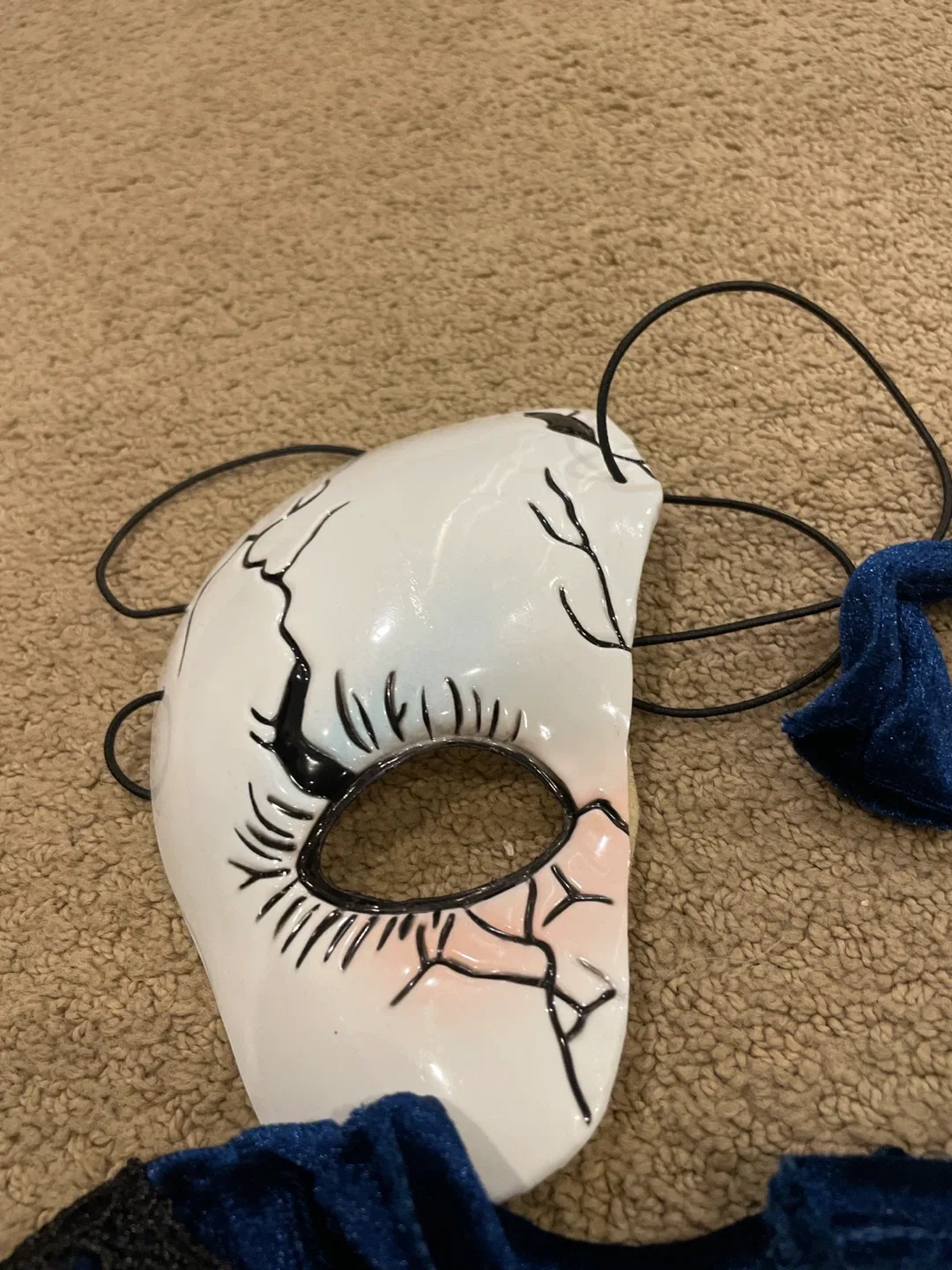 Spirit Halloween Costume image indicator(3)