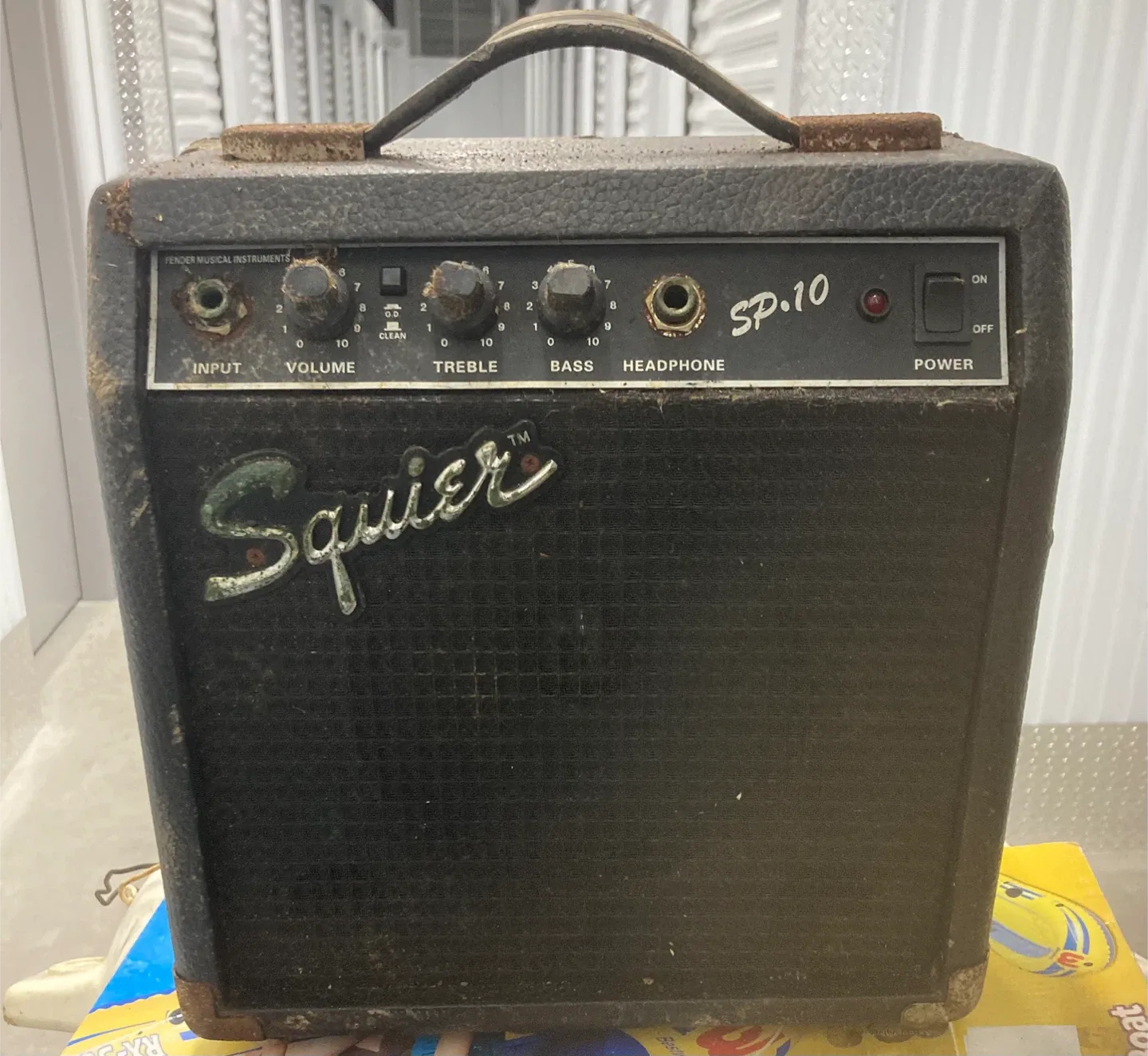 Squier SP-10 Guitar Amplifier