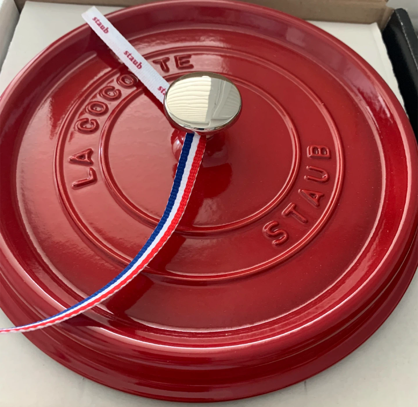 Staub La Cocotte 24cm/9 3/8" Dutch Oven - New