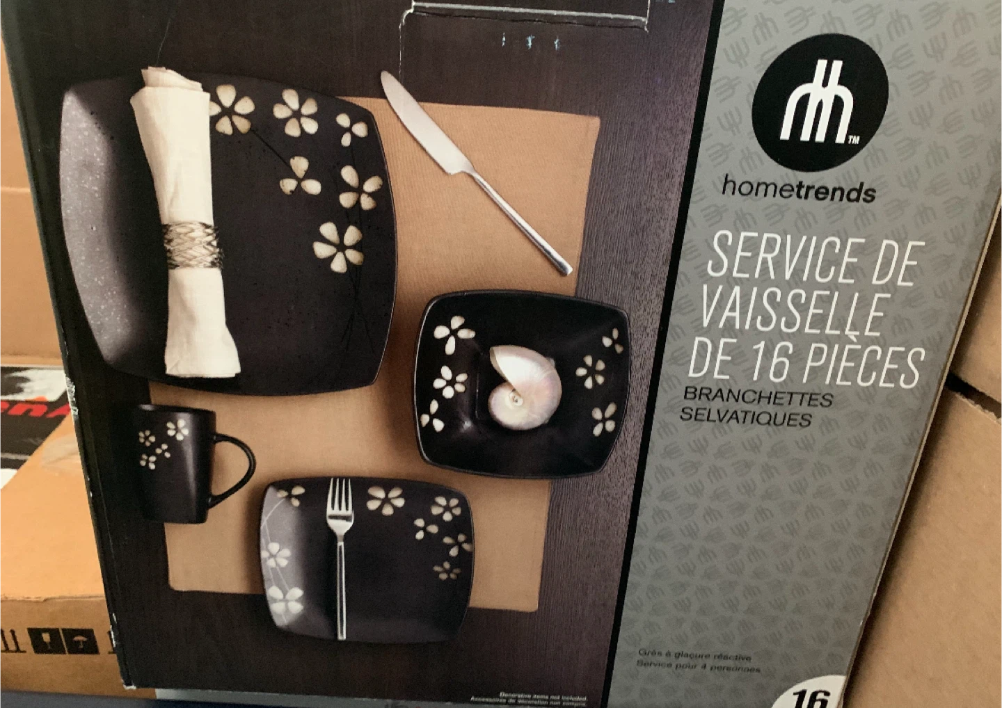 hometrends 16-Piece Dinnerware Set