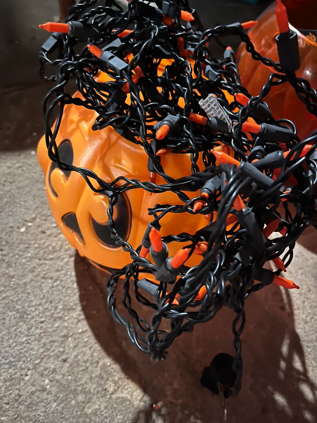 Orange Halloween String Lights - 100 Count image indicator(2)