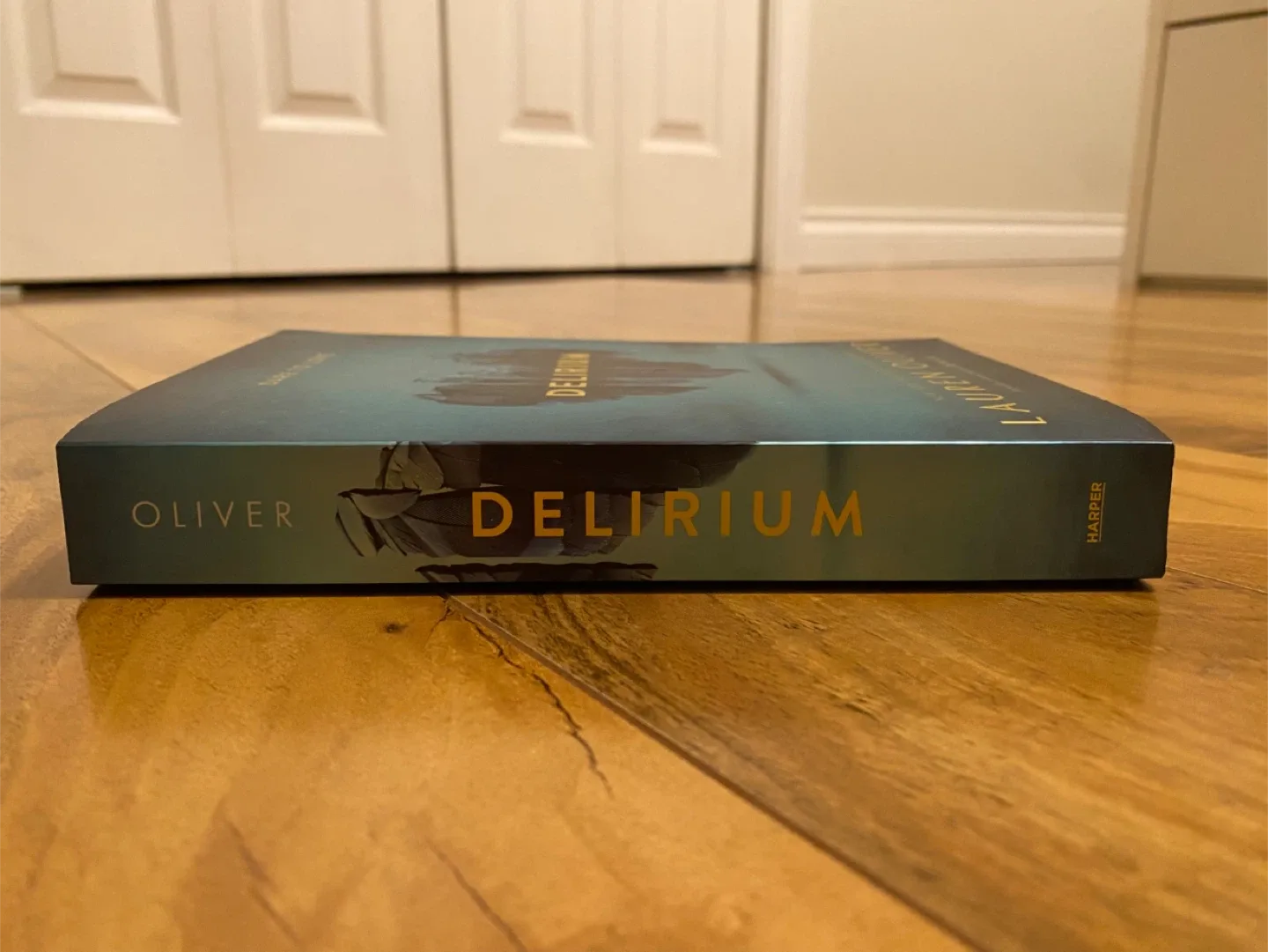 Delirium by Lauren Oliver image indicator(2)