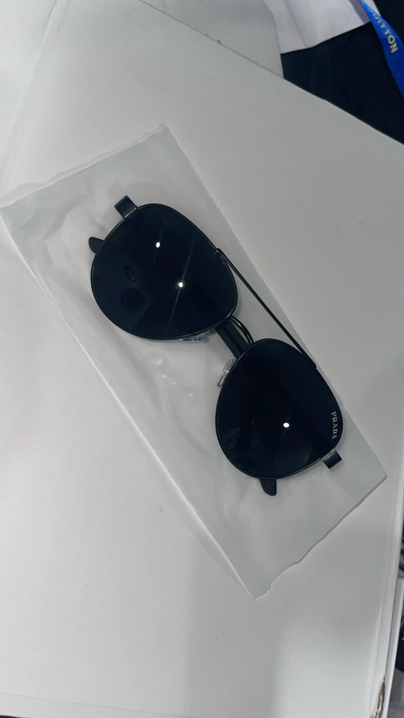 Prada Aviator Sunglasses - Black