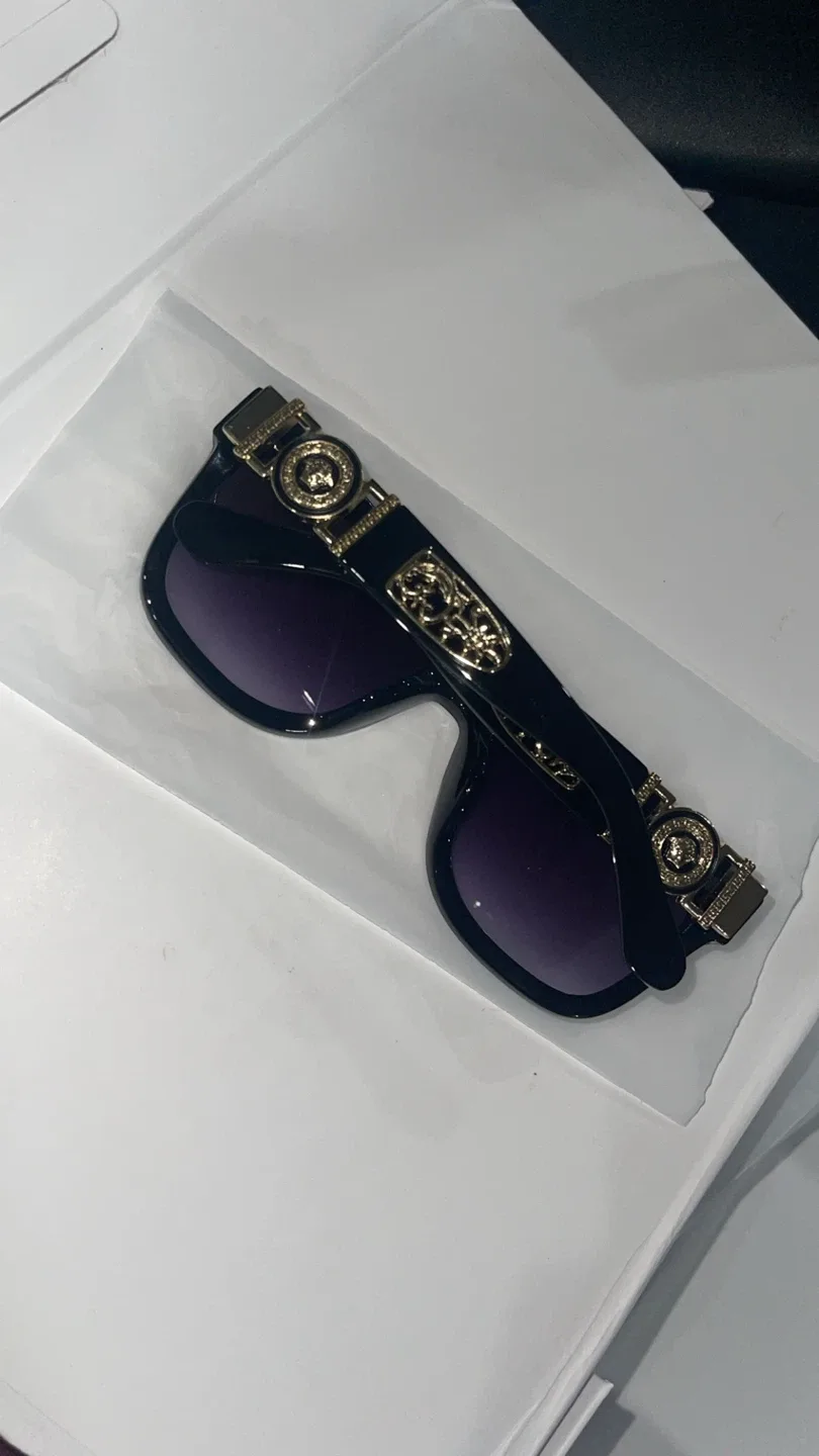 Versace Black Sunglasses image indicator(4)