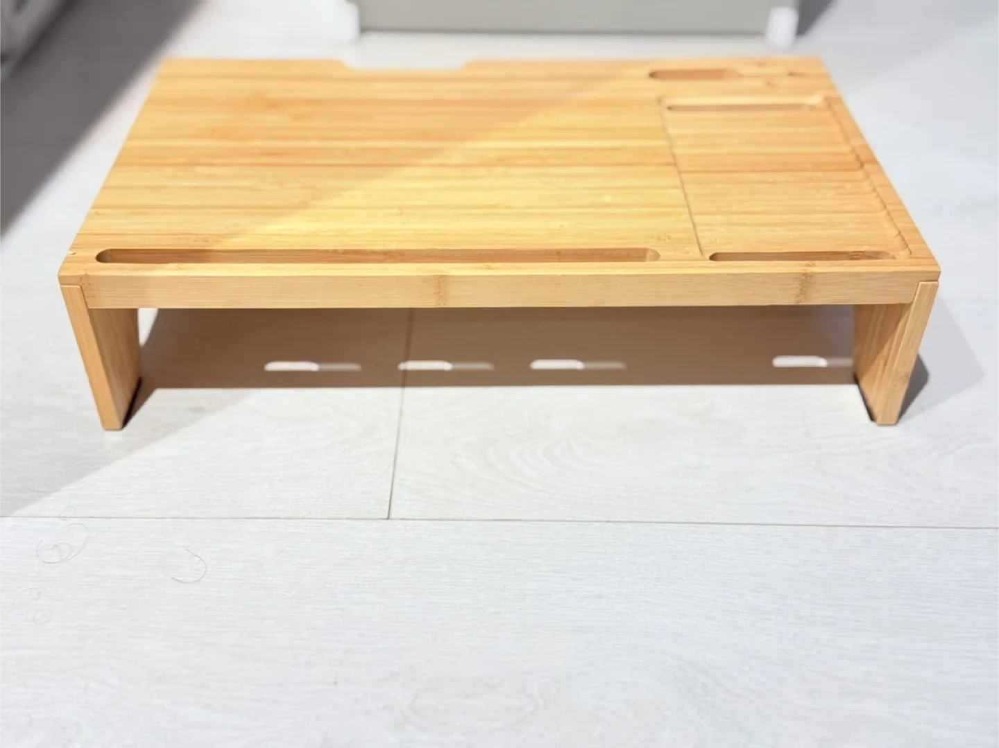 Bamboo Bed Desk image indicator(2)