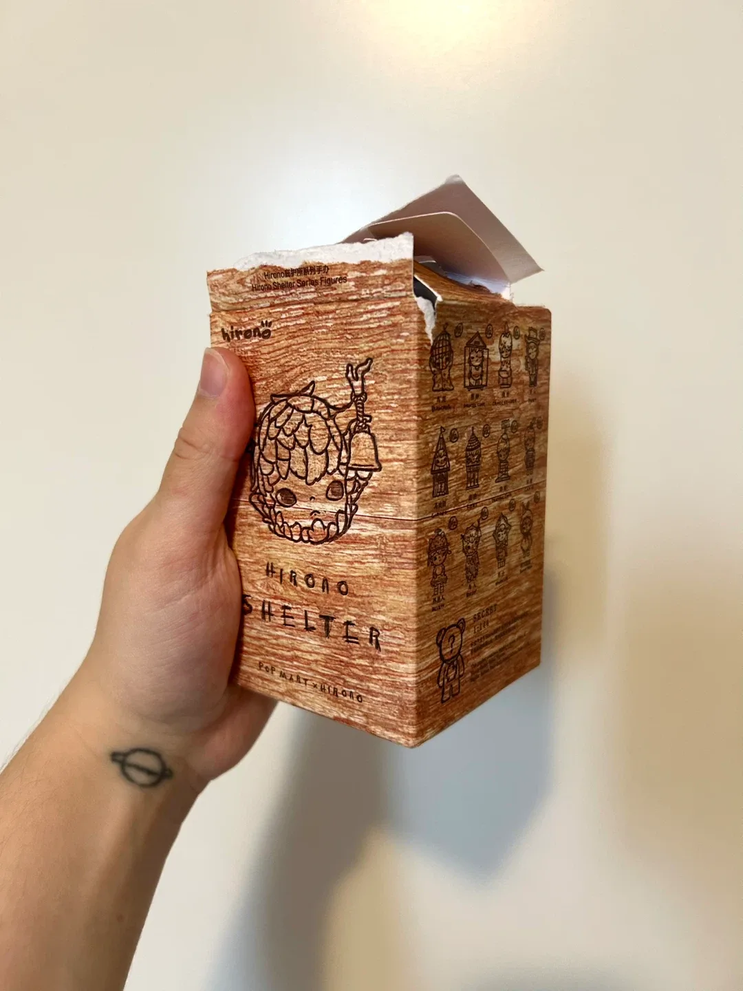 Hirono Shelter Blind Box Figure image indicator(3)