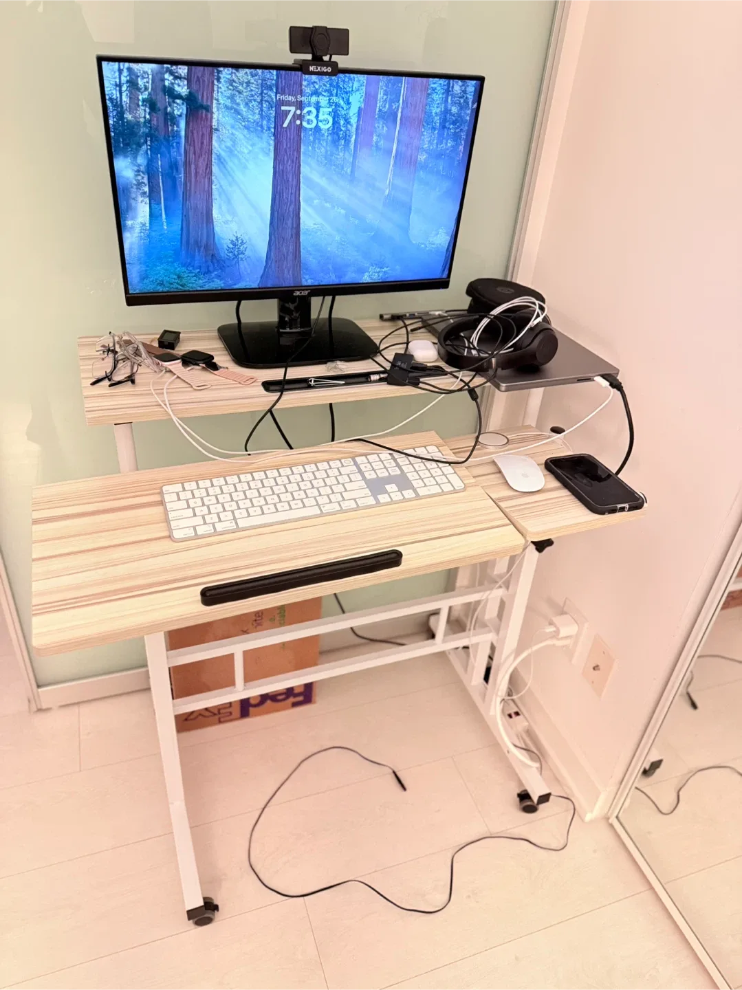 Adjustable Height Rolling Desk thumbnail