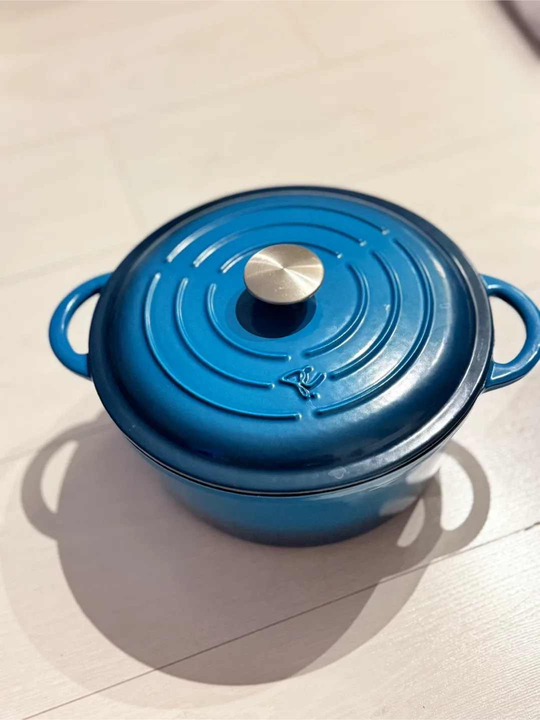 Le Creuset Round Dutch Oven, Blue ( BRAND NEW) thumbnail