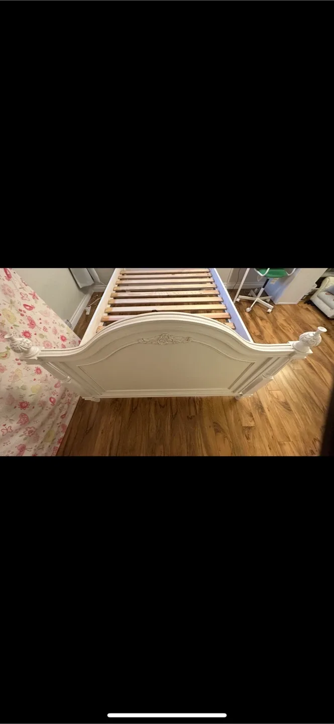 Isabella Low Post Panel Bed with Headboard & Footboard image indicator(2)