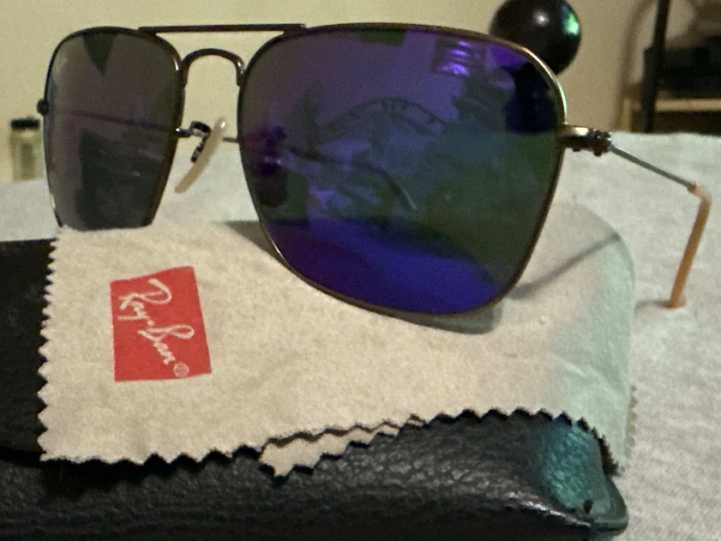 Ray-Ban RB3136 Caravan Sunglasses image indicator(2)