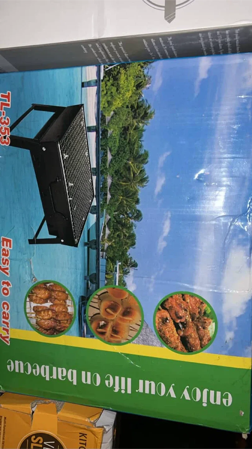 Kitchenware Set, Spice Rack, Juicing Cup & More! image indicator(6)