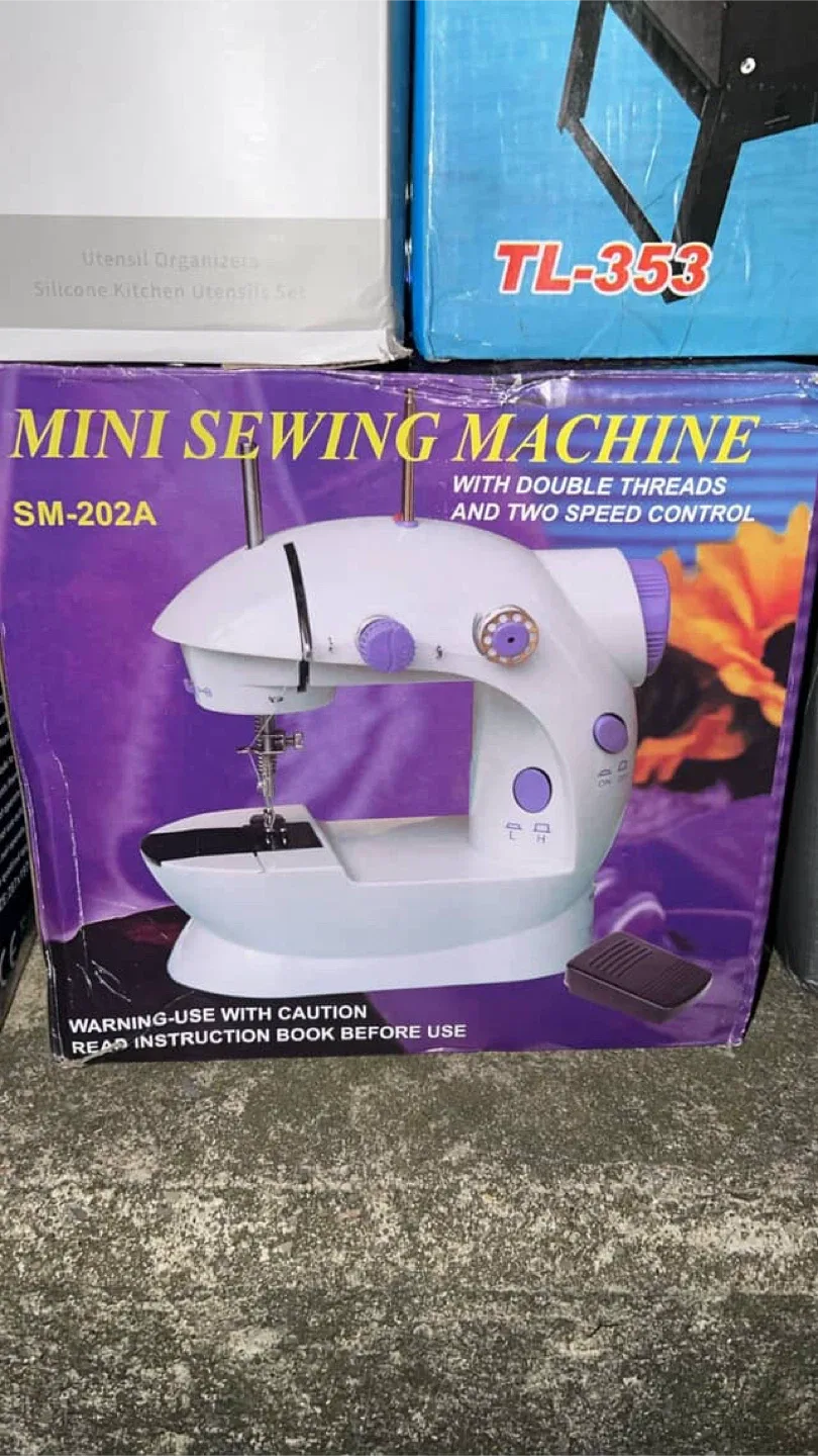 Kitchenware Set, Spice Rack, Juicing Cup & More! image indicator(7)