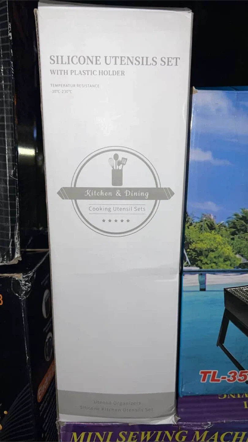 Kitchenware Set, Spice Rack, Juicing Cup & More! image indicator(8)