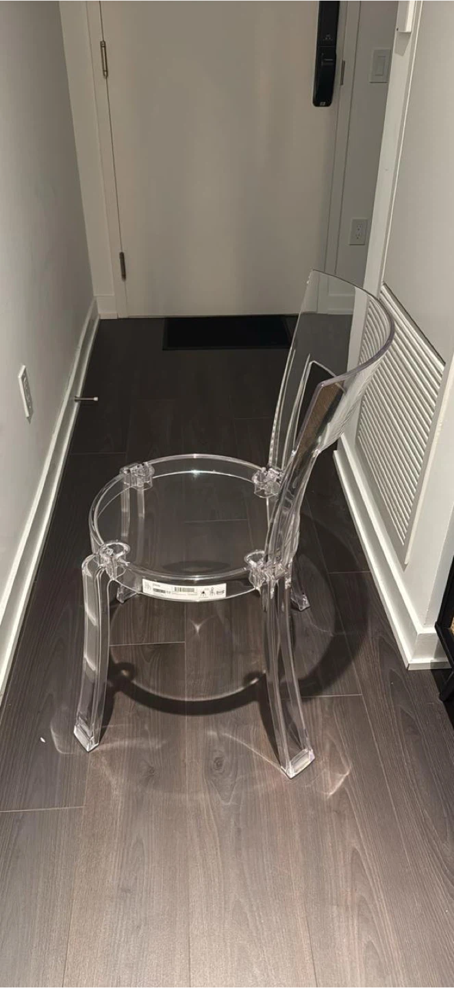 Clear Acrylic Ghost Chair
