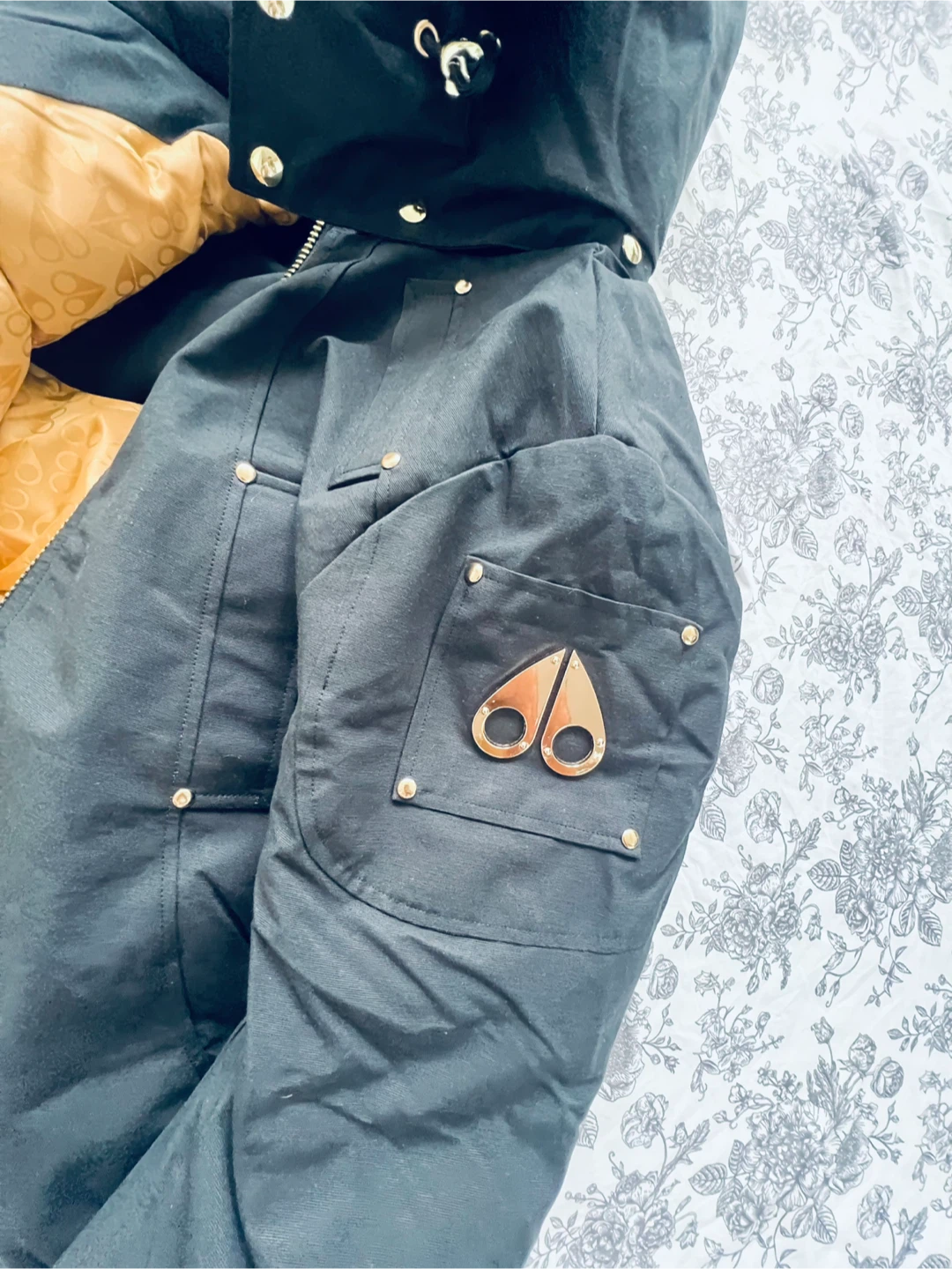 Moose Knuckles Black Down Parka - Size L - photo 5