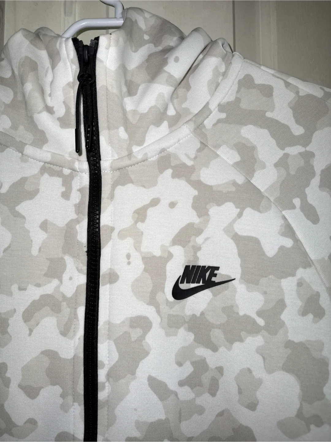 Nike tech image indicator(2)