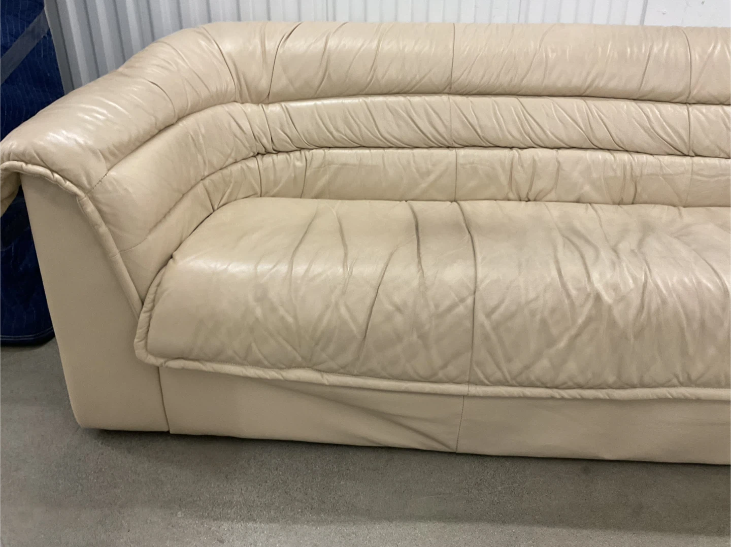 VINTAGE CREAM LEATHER SOFA - photo 5