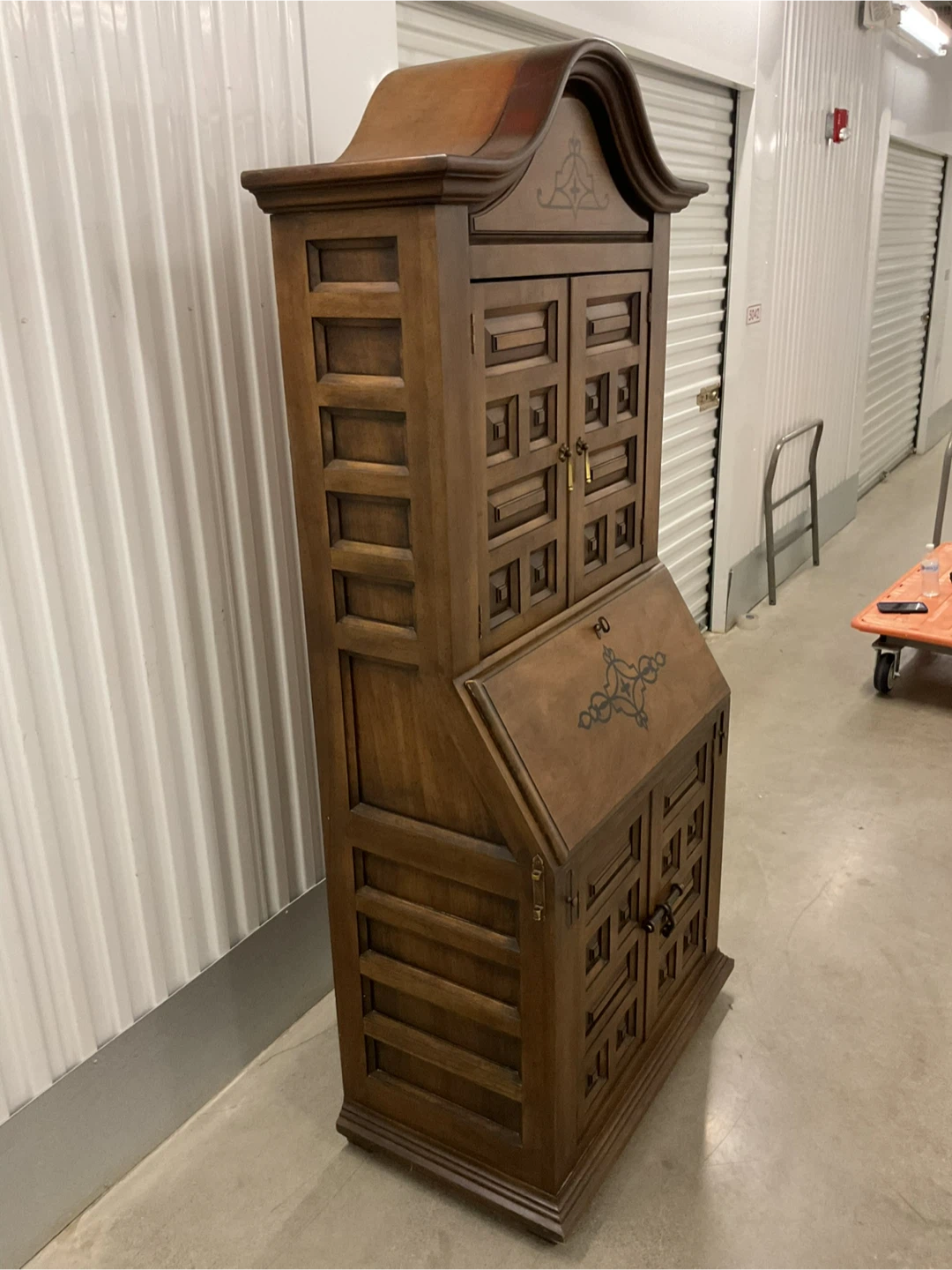 VINTAGE DREXEL HERITAGE MEDITERRANEAN STYLE SECRETARY DESK - photo 4