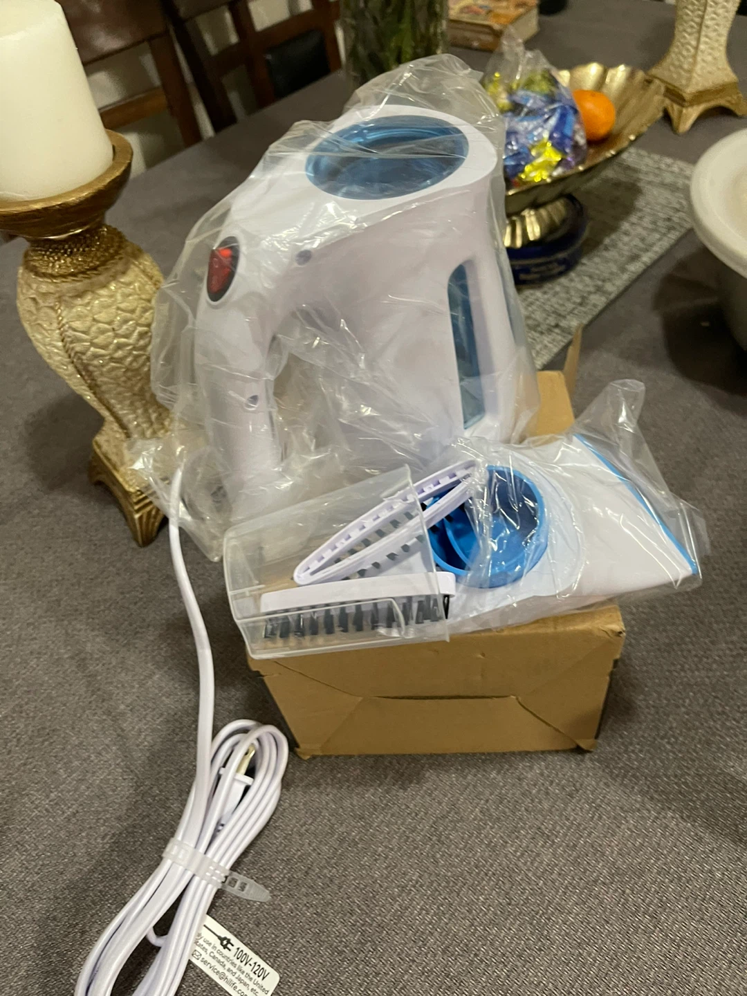 Portable Garment Steamer - New in Box! - photo 4
