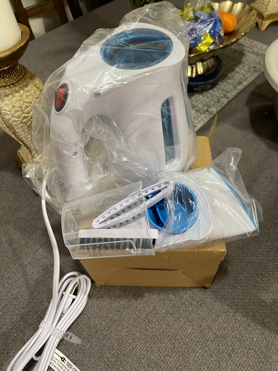 Portable Garment Steamer - New in Box! - photo 2