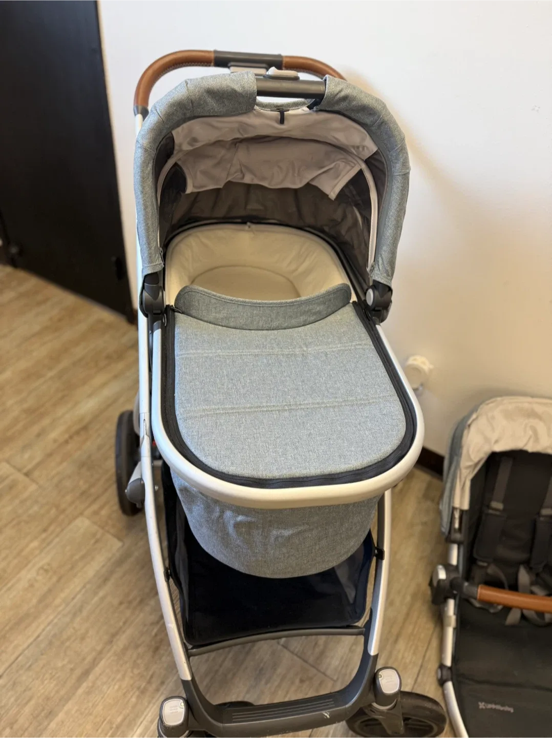 UPPAbaby Vista V2 Stroller with Bassinet image indicator(6)
