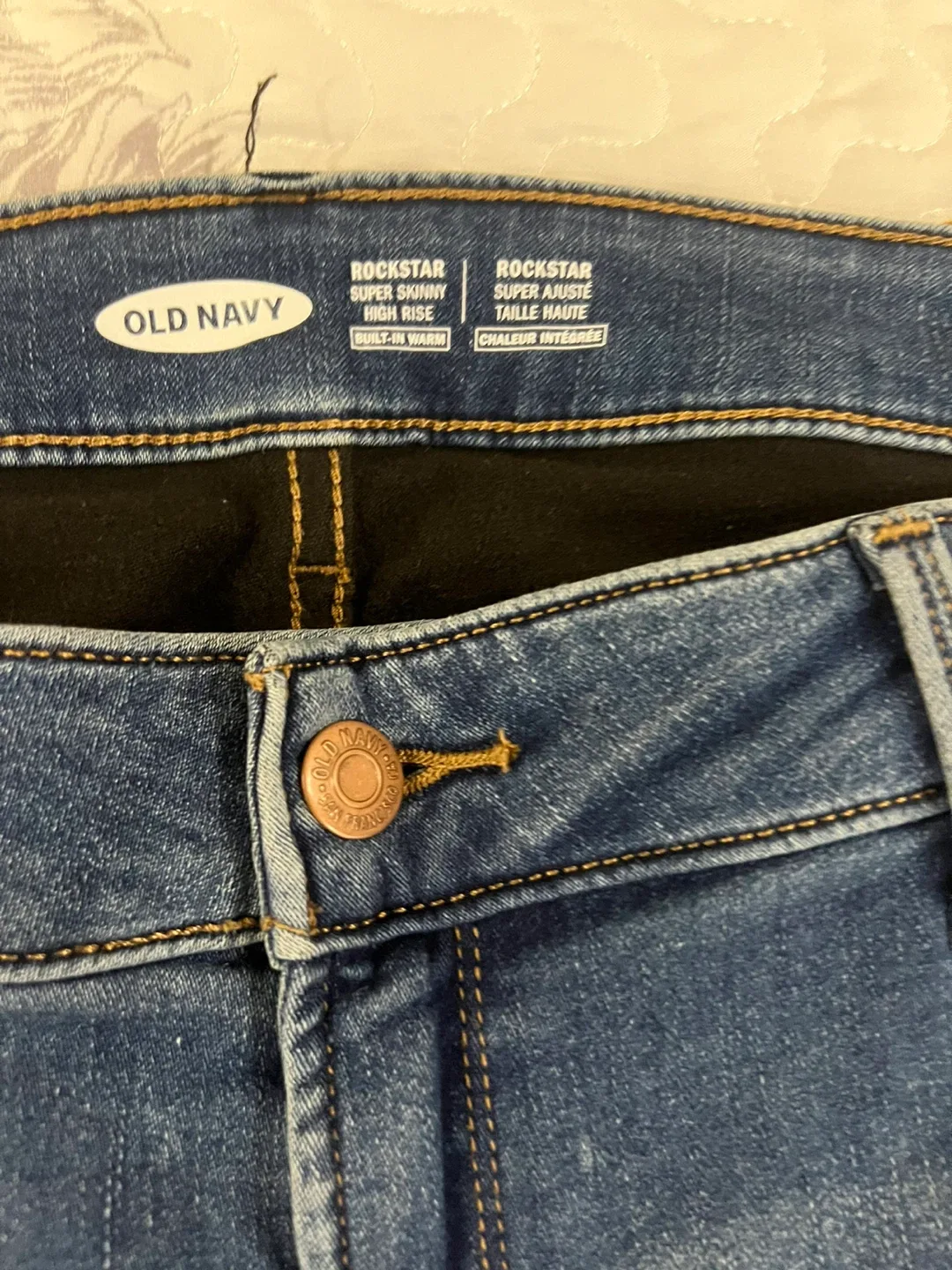 Old Navy Rockstar Super Skinny High Rise Jeans image indicator(2)
