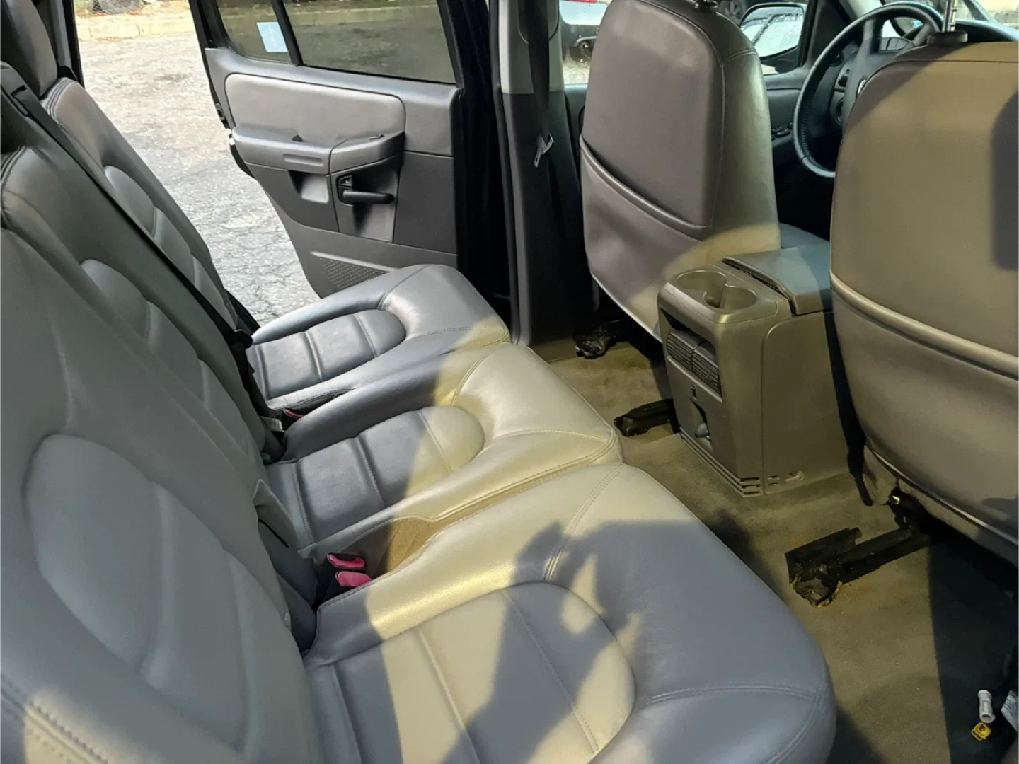 2005 Ford Explorer - Black SUV $2600 image indicator(6)