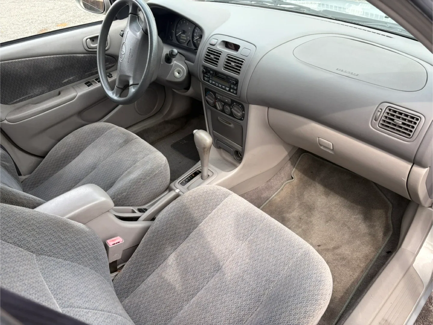 2001 Toyota Corolla LE Silver  2300 image indicator(6)