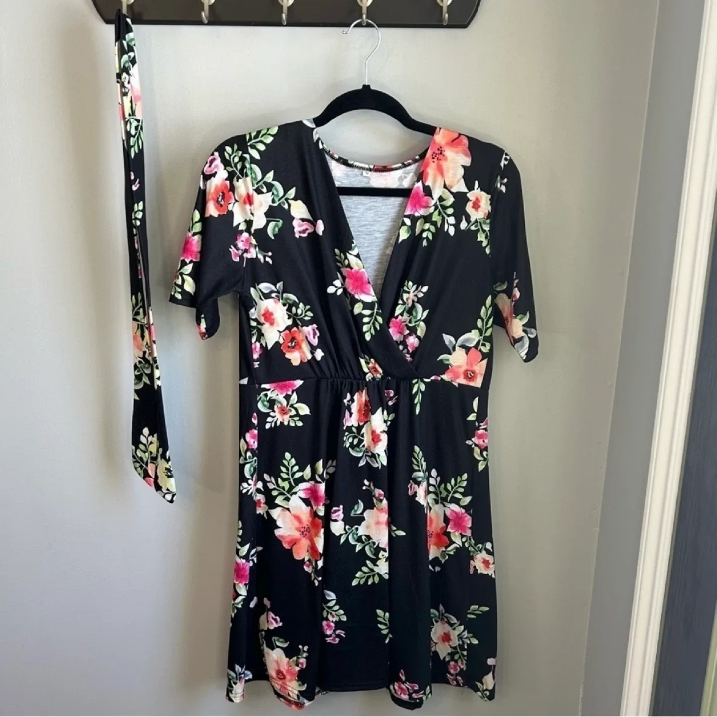 PatPat Wrap Style Floral Maternity Midi Dress Womens Size M image indicator(2)