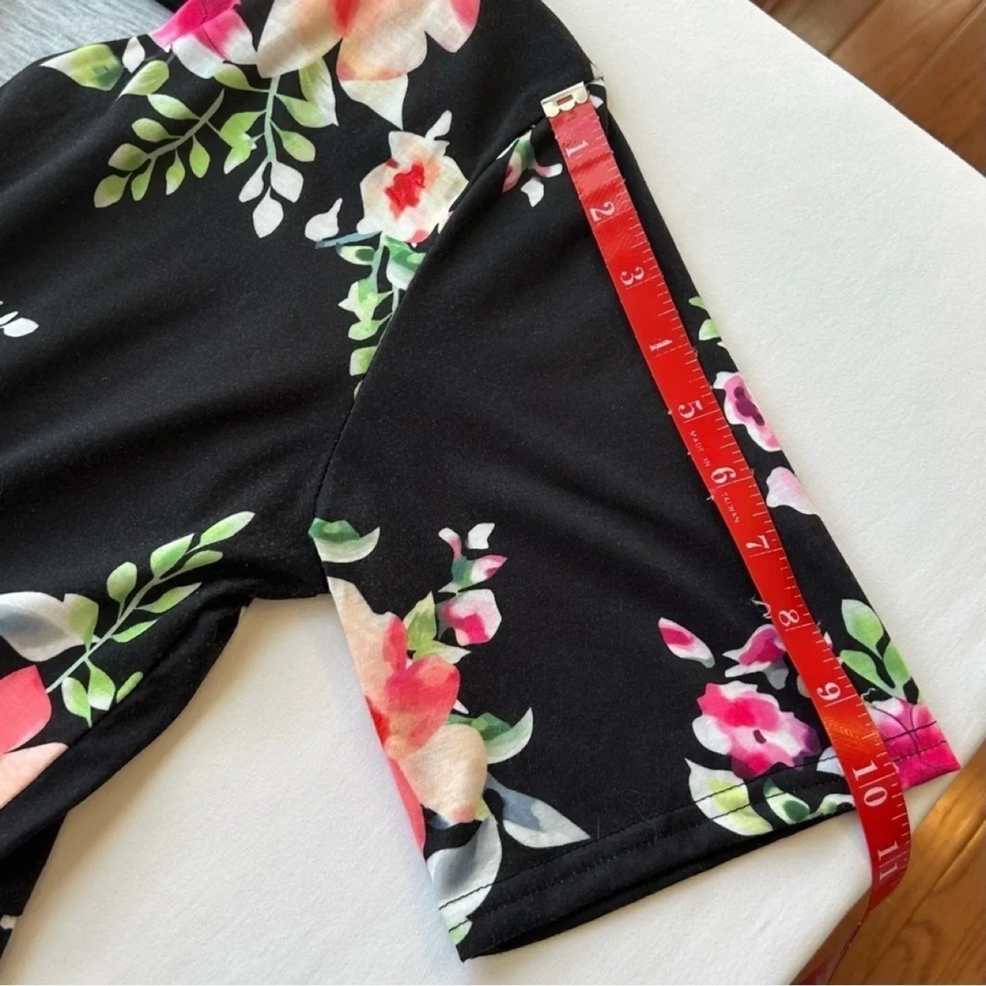 PatPat Wrap Style Floral Maternity Midi Dress Womens Size M image indicator(8)