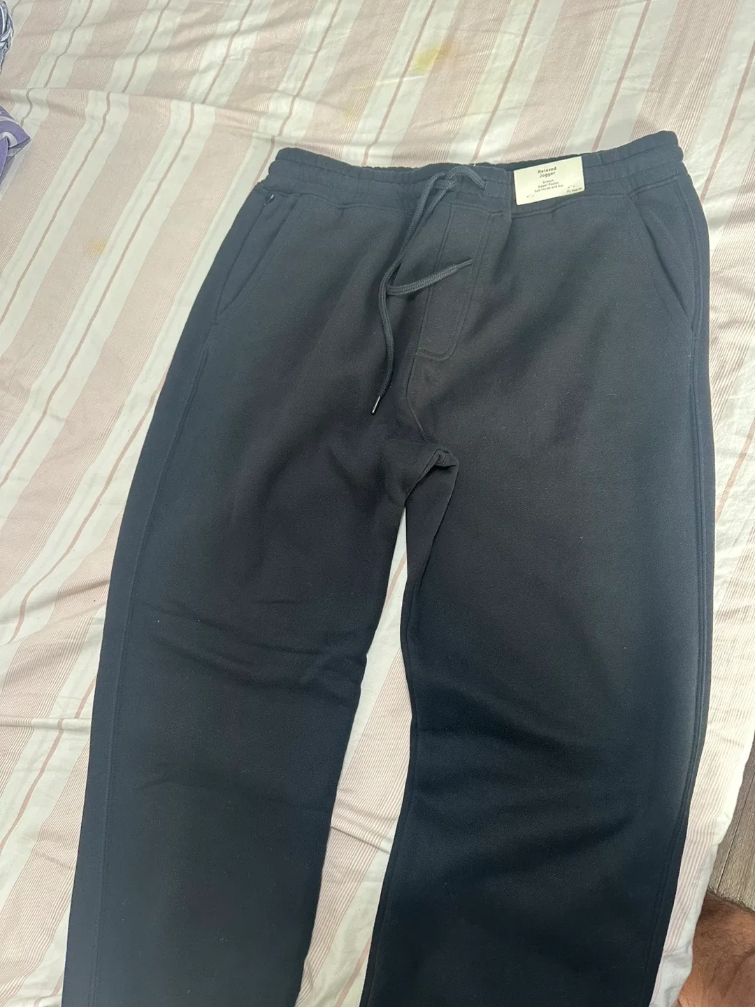 Hollister Relaxed Jogger - Black, XL - New with Tags thumbnail