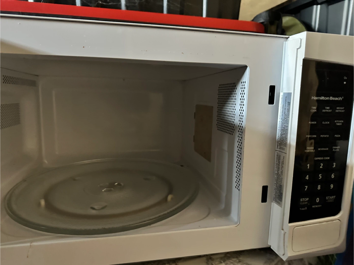 Hamilton Beach Microwave - White - photo 2