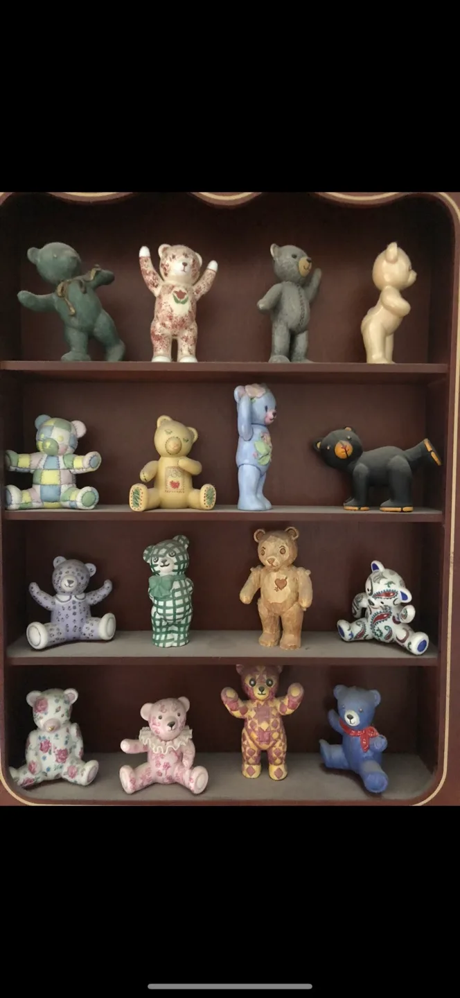 Collectible Teddy Bear Figurines & shelf thumbnail