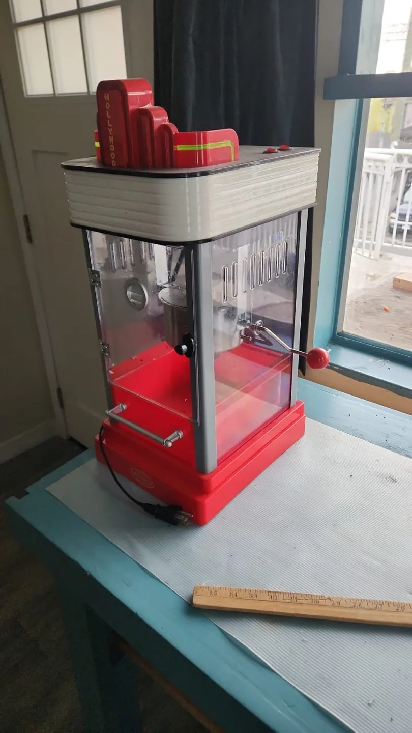 Nostalgia Hollywood Kettle Popcorn Maker thumbnail