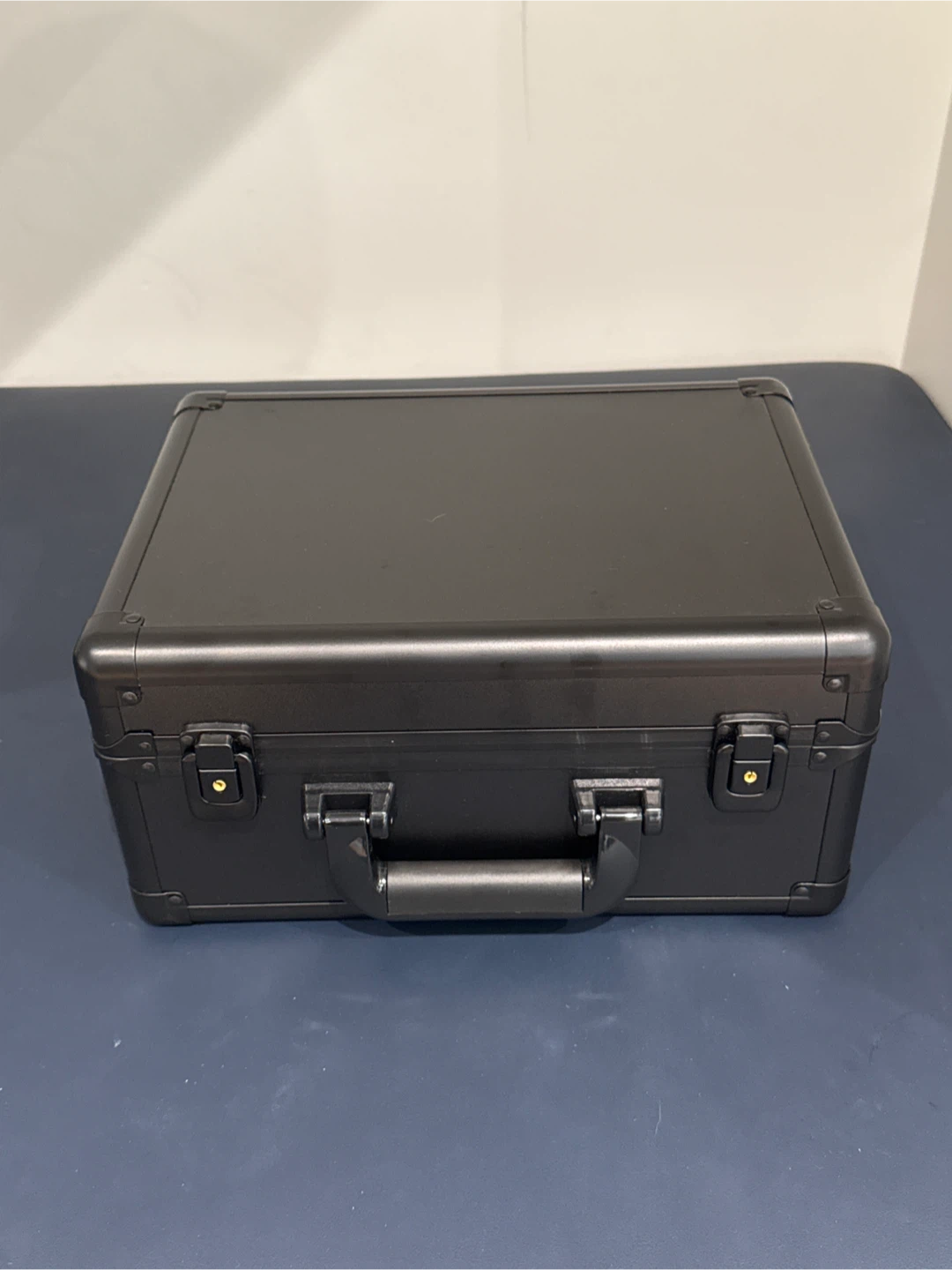 Black Aluminum Trading Card Case - photo 2