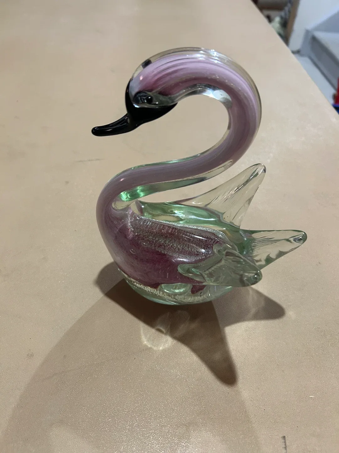 Glass Swan Figurine image indicator(2)