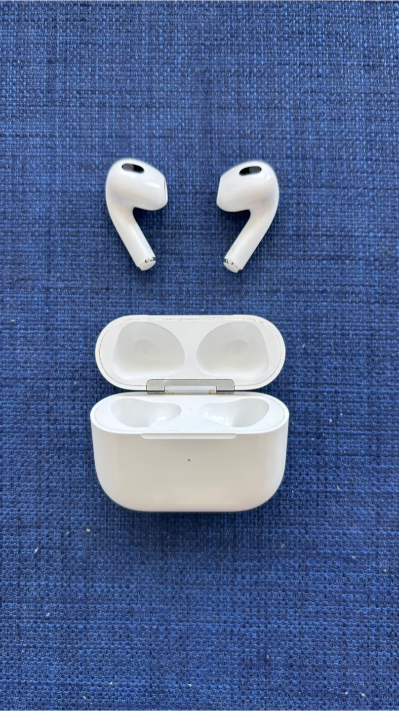 Apple airpods 3 + cable