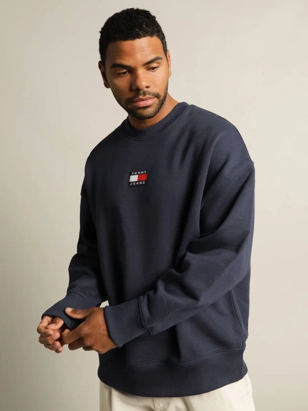 Tommy Badge Fleece Sweatshirt in Navy, size M thumbnail